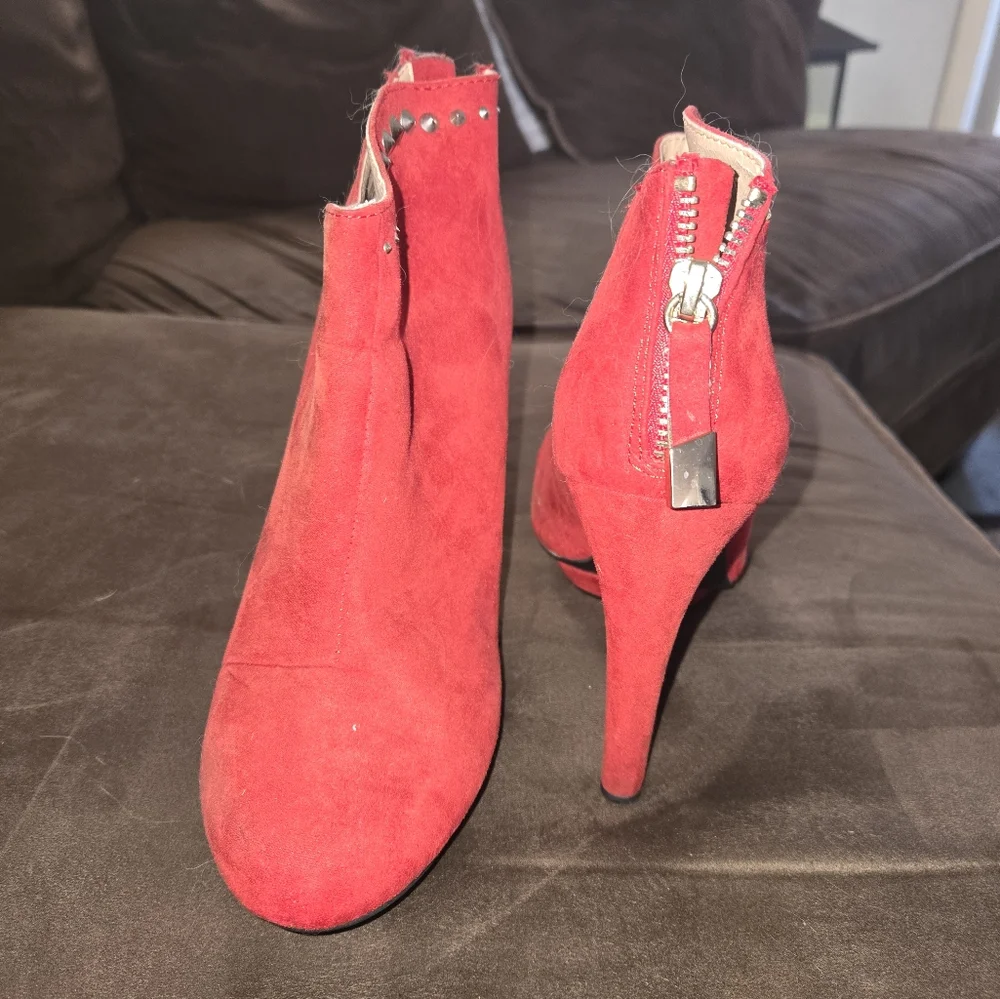 Preloved Zara Red Ankle Heeled Boot Size 7.5. - Picture 3 of 5